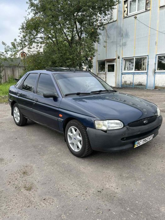 Ford Escort 1.6 бензин переоформояється