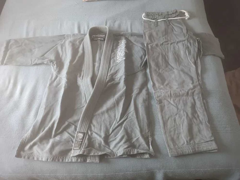 BJJ Kimonos/Gi A1-A2 marcas (NKL, Venum, Boa, Valor) (novos ou quase)