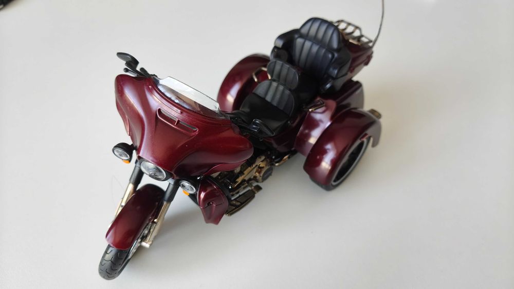 Дитяча іграшка мотоцикл Maisto Harley-Devidson