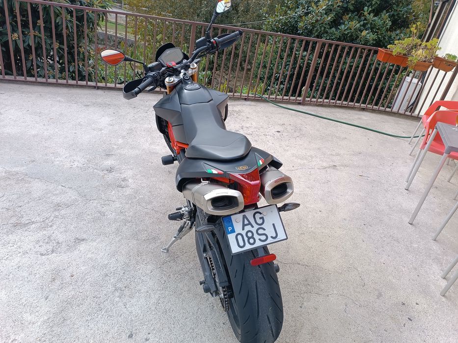 Aprilia Dorsoduro 900