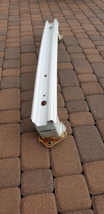 Belka zderzaka tył TOYOTA YARIS CROSS