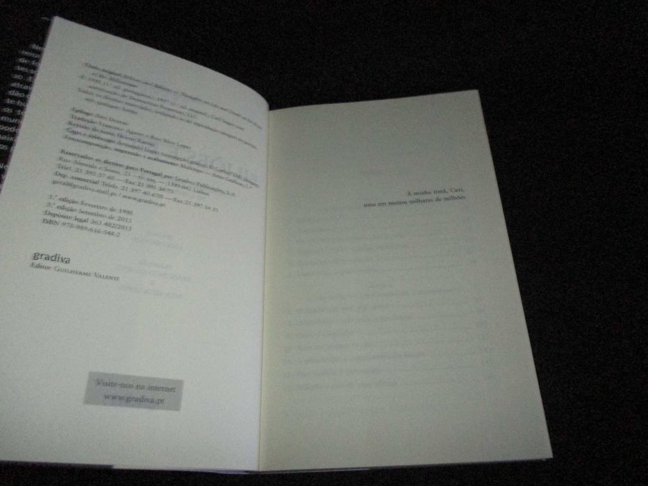 Livro Biliões e Biliões Carl Sagan Gradiva