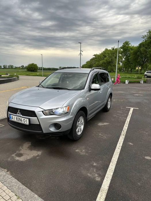 Mitsubishi outlander XL