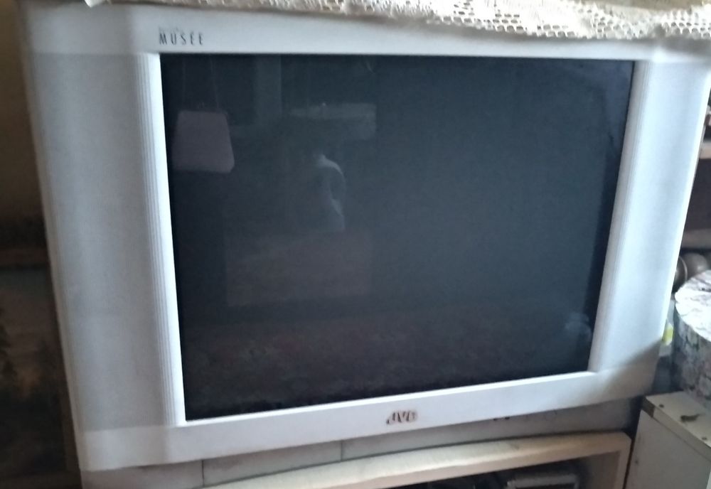 Телевизор JVC MUSEE
