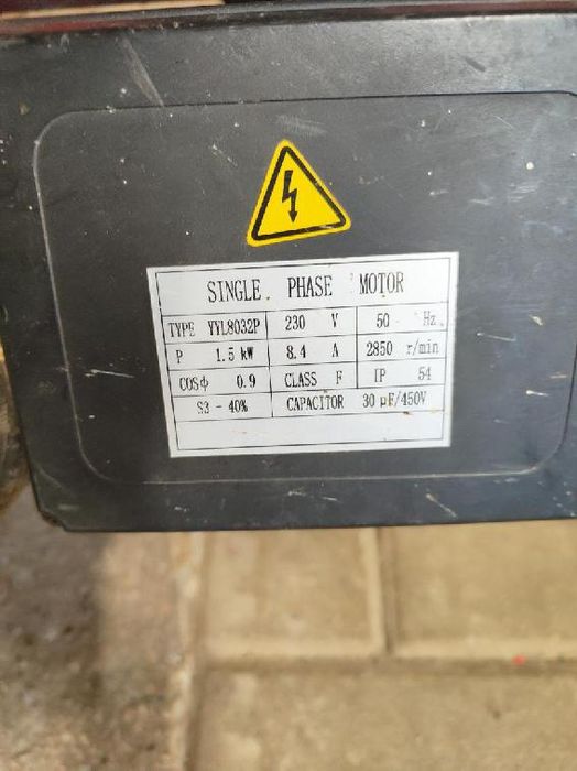 Łuparka hydrauliczna do drewna