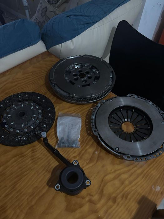 Kit Embraiagem Bimassa LuK NOVO 600001300 (1.9 TDI / 2.0 TDI VAG)