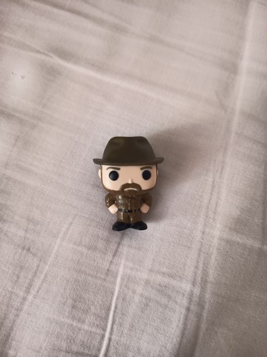 Figurka kinder joy stranger things hopper
