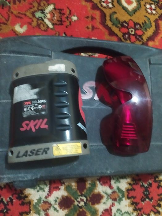 Продам лазерний рівень .