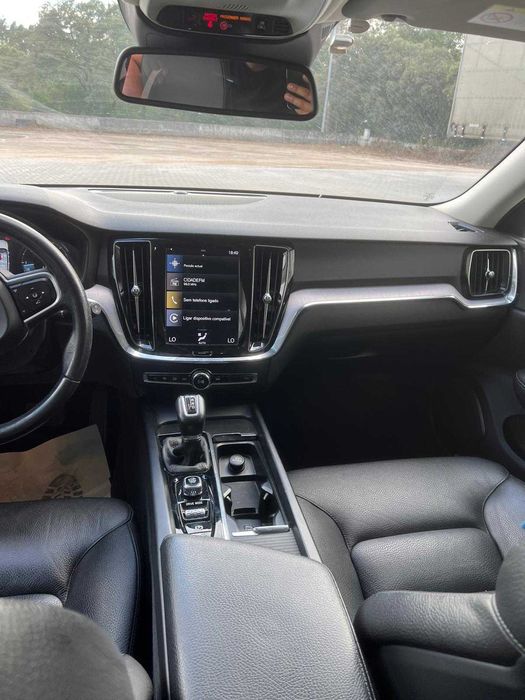 VOLVO V60 2.0 D3 Momentum