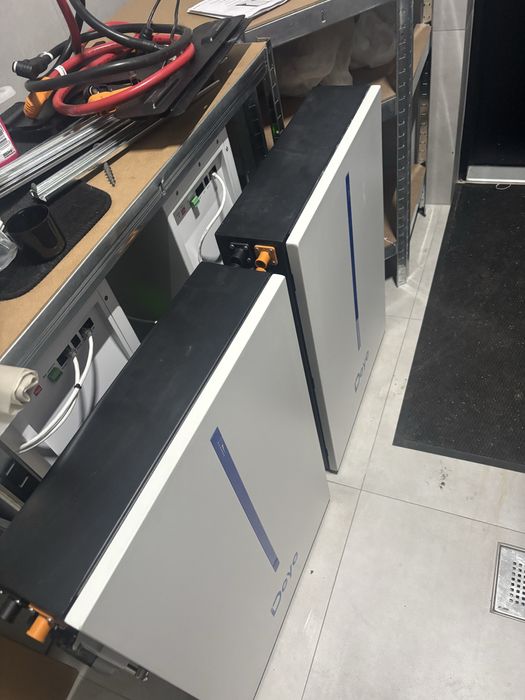 Magazyn Deye 12kw (2x5 kw netto) używany 9 msc 320 cyklo