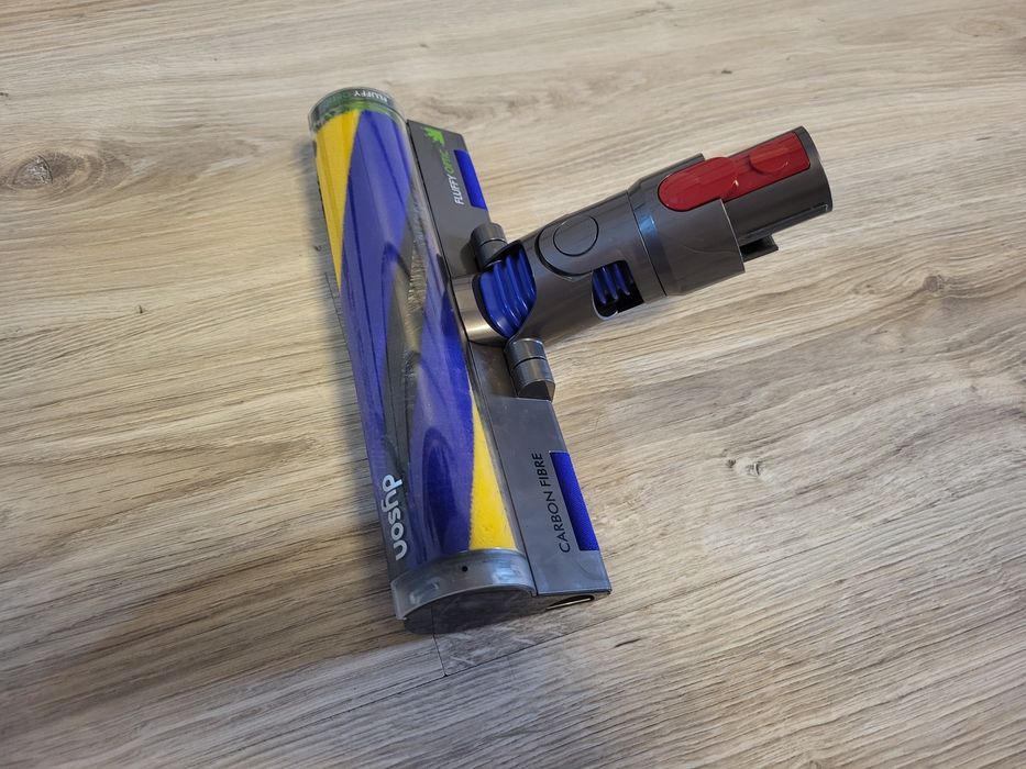 Oryginalna jak Nowa  szczotka Dyson fluffy optic Laserowa laser carbon