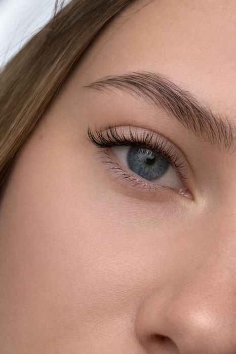 Нарощування вій