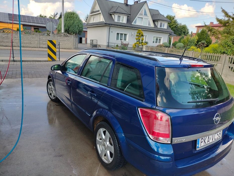 Sprzedam Opel Astra 1,7 CDTI