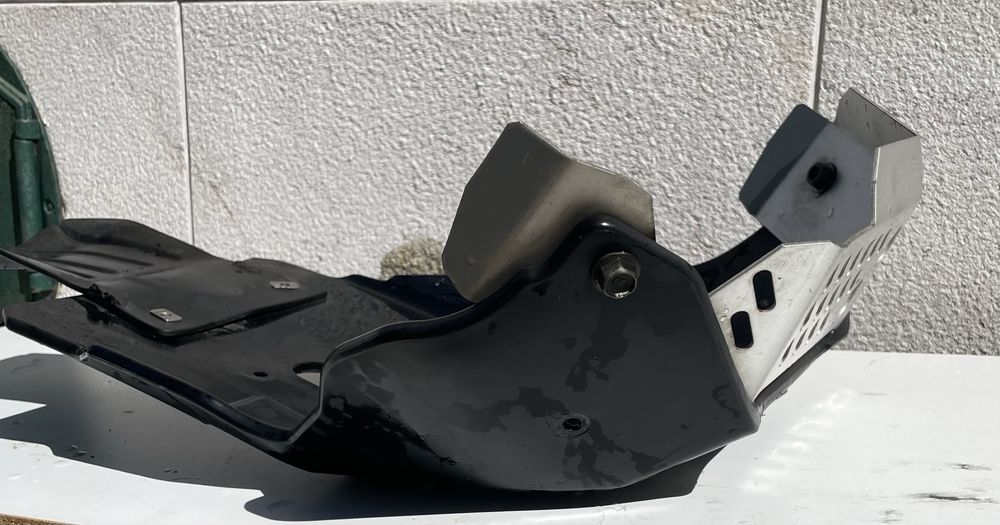 Proteção de carter + link da suspensão Tenere 700 Acerbis