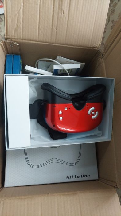 Vr окуляри, чохли, мітки, навушники і тд