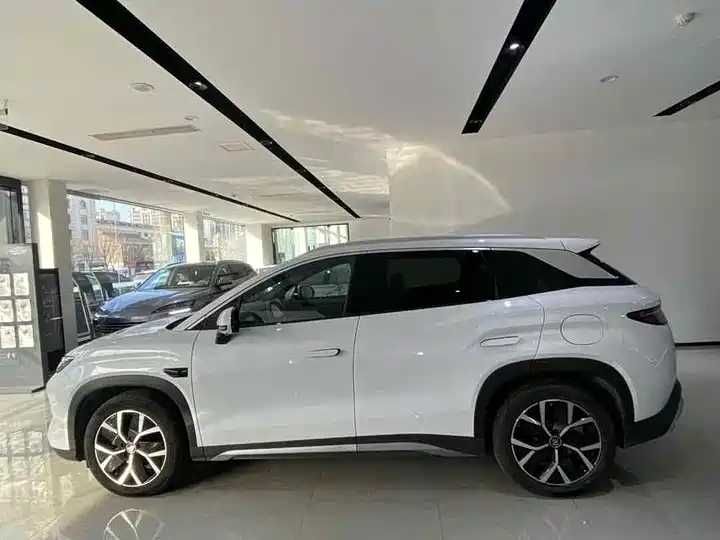 BYD Song L DM-i 2025