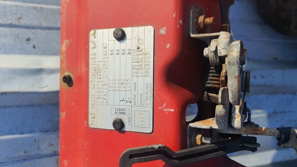 Телевізор, маска радіаторів Fiat Doblo 2006+