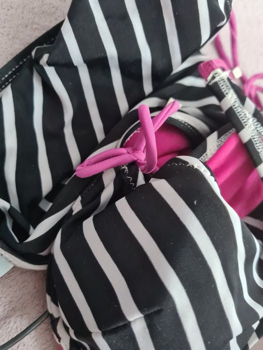 Strój kąpielowy bikini dwuczesciowy różowy czarny biały w paski