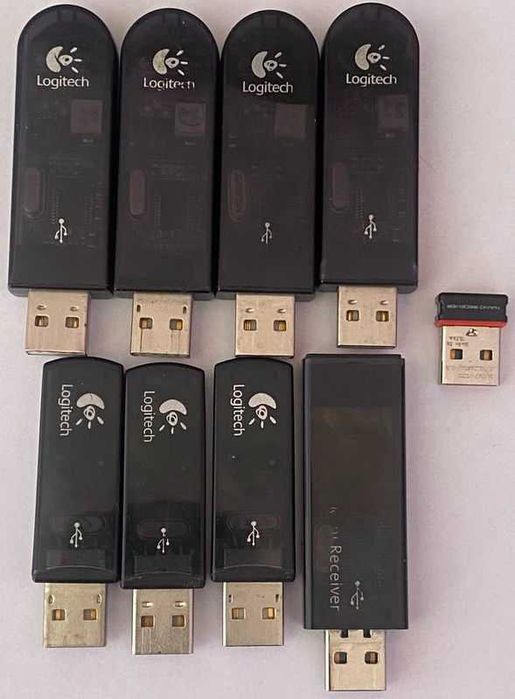 Odbiorniki USB Logitech - 9 sztuk.