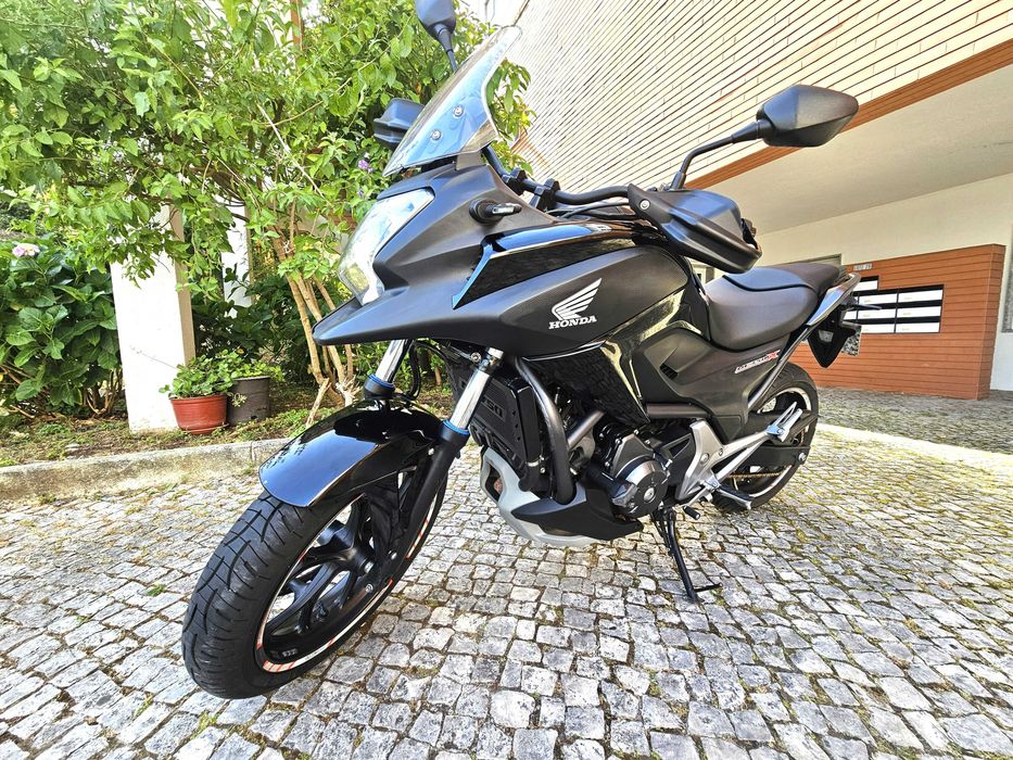 Honda NC 750 X com apenas 29.800 kms, muito estimada
