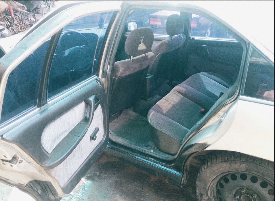 Продам машину Opel Omega