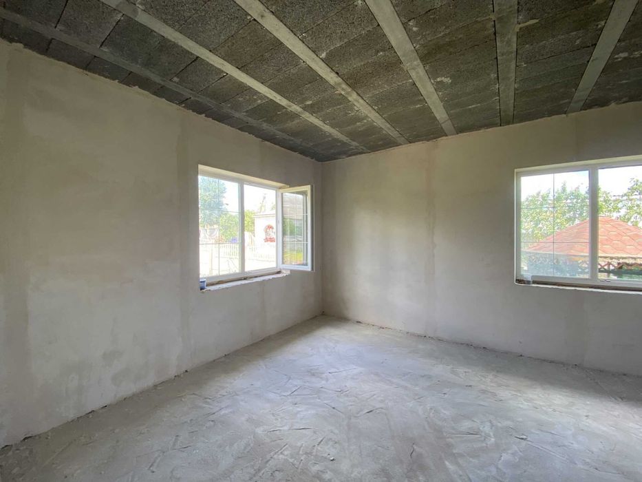 Будинок в центрі Макарова під ремонт, без комісії