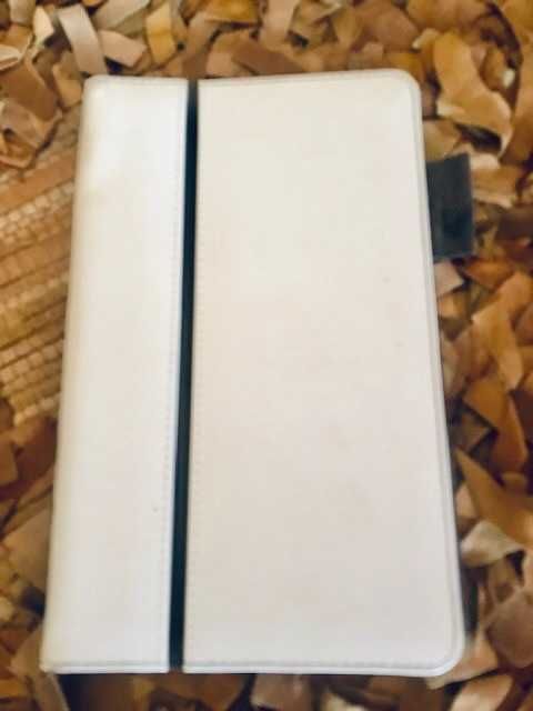 Capa em pele para o Tablet Acer Iconia One 8