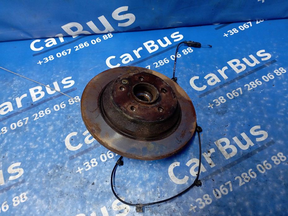 Ступиця задня Віто 447 Поворотний кулак Mercedes Vito W447 Цапфа