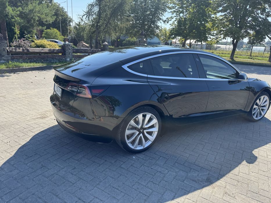 Tesla model 3 ccs2