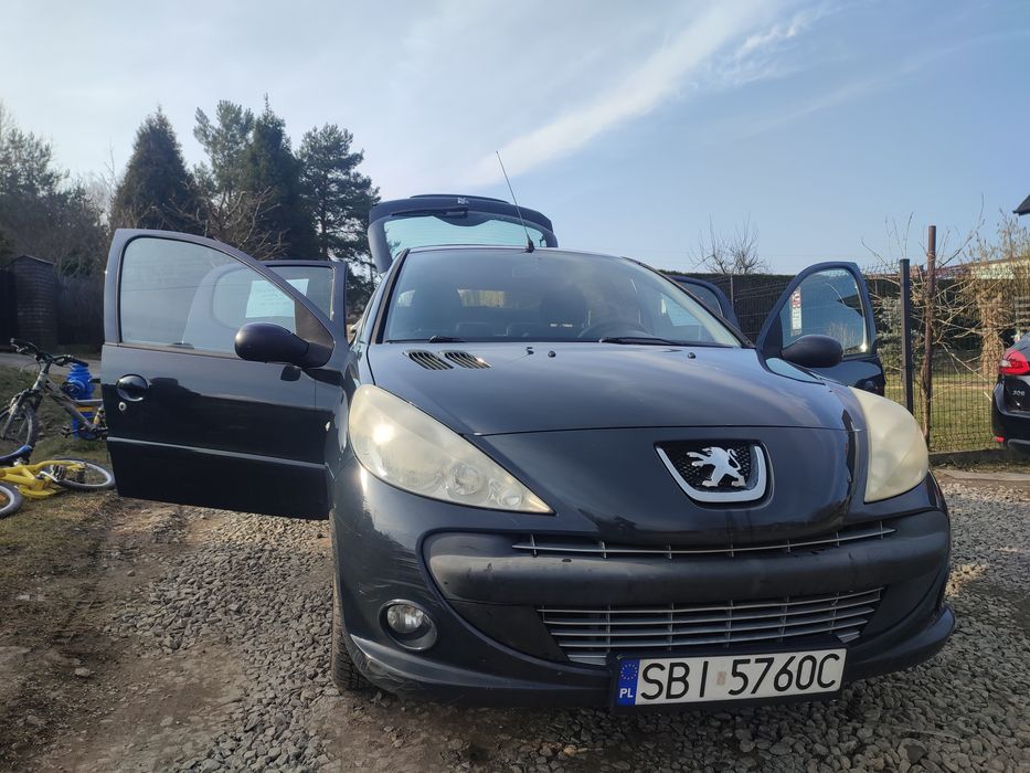 Peugeot 206+ 1.4HDI 2011r 256 tys. km  2 komplety opon  5-drzwiowy