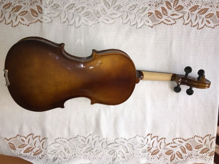 Skrzypce 4/4 + Futerał + Smyczek + Kalafonia