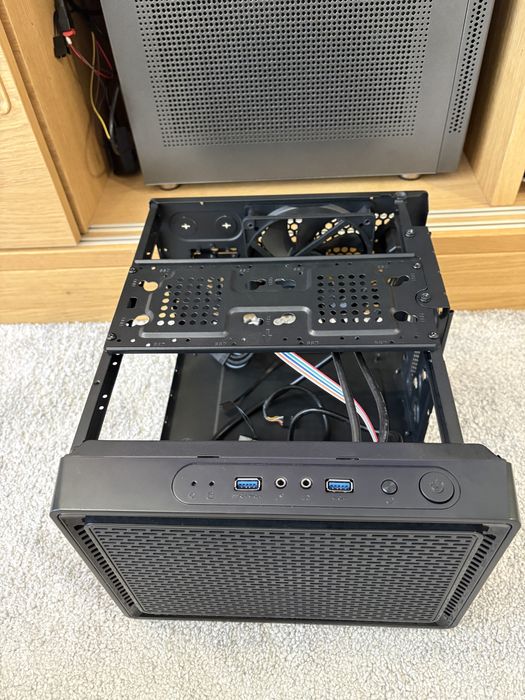 Caixa mimi-itx/micro-atx Kolink Satelite