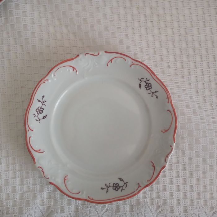 Talerzyki deserowe porcelana Wałbrzych