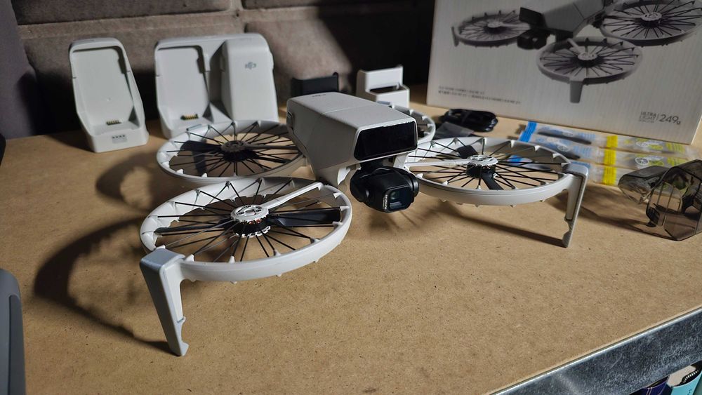 Dron DJI Flip Fly More Combo FMC RC 2 - Duży zestaw - Dodatki Jak Nowy