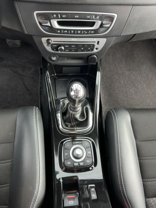 Renault megane 3 Bose рейсталінговий