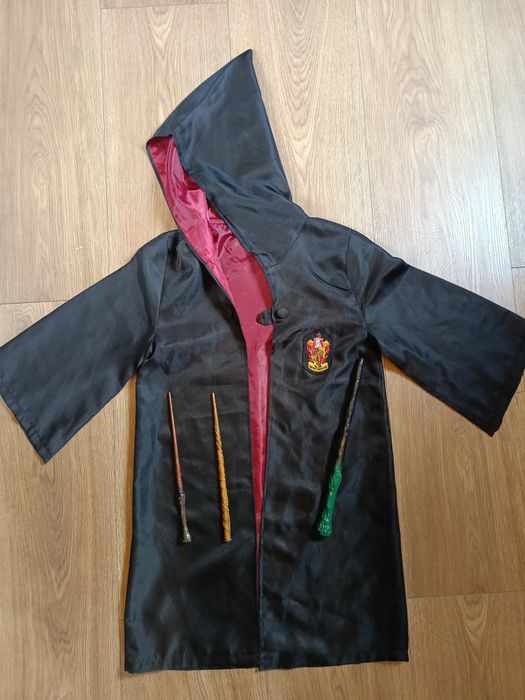 Strój Harry Potter z różdżkami