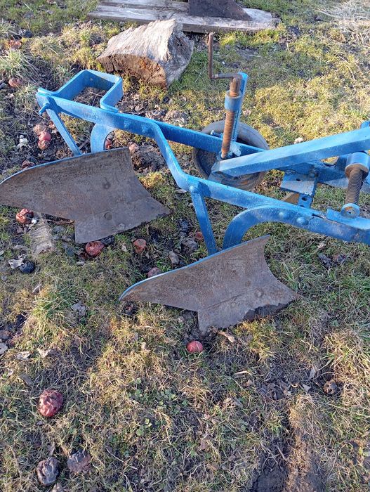 Плуг до трактора