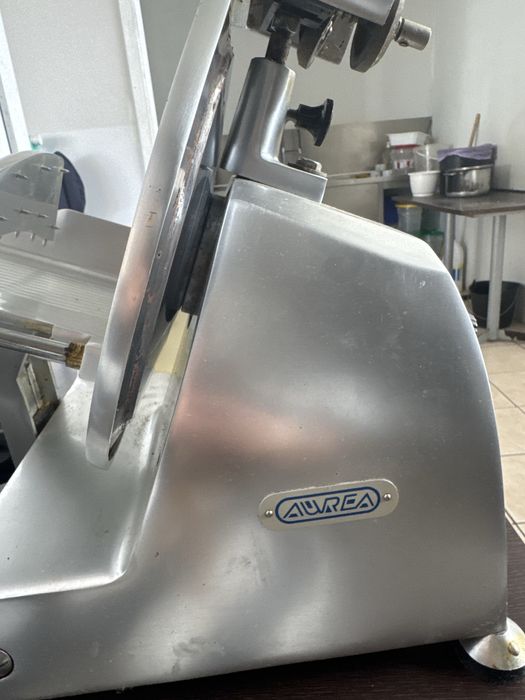 Maquina de cortar queijo e fiambre