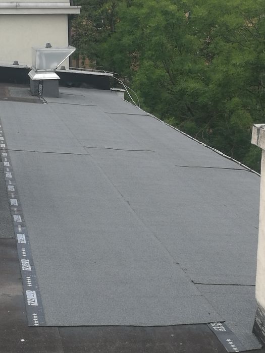 Położenie papę termozgrzewalną