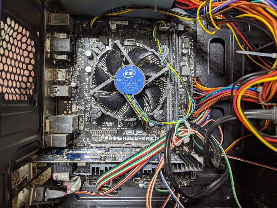 Asus Prime H310I-Plus R2.0 + Intel Core i3-9100F