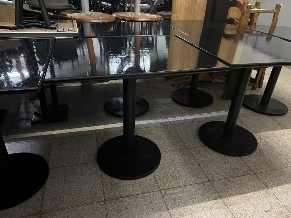 Mesas 6 e cadeiras 19 vendo conjunto