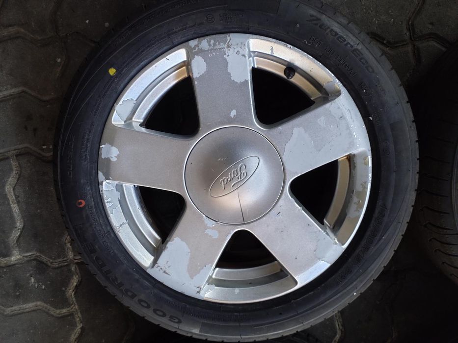 Jantes Ford R15 Com Pneus 195/50 Furação 4X108