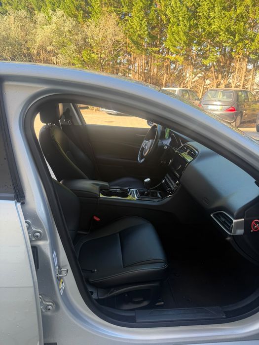 Jaguar XE (impecavel )