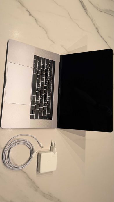 Macbook Pro 15" i9/16GB/512GB A1990 | Nowa bateria