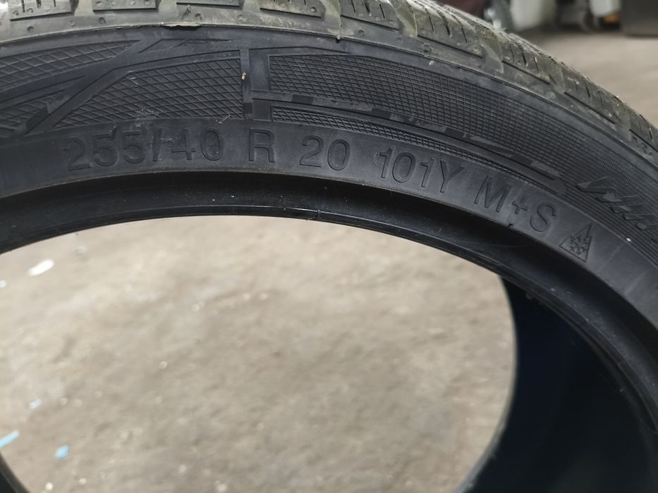 Opony vredestein 255/40/r20