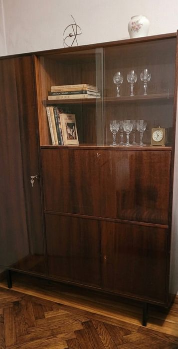 Wyjątkowy Kredens/Komoda Mid-Century Modern z Barkiem – WYSOKI POŁYSK!