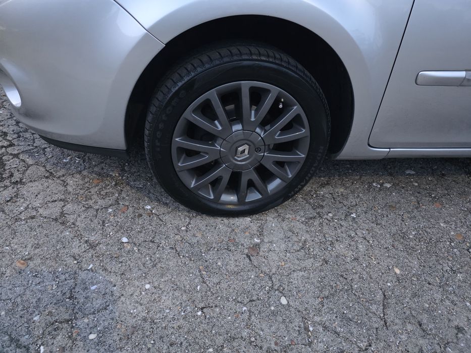 Renault clio comercial 2012