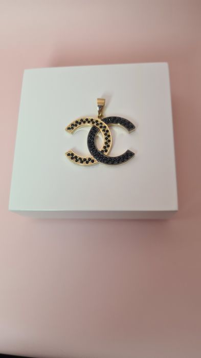 Złota zawieszka wisiorek Chanel CC czarne cyrkonie bardzo duża 585