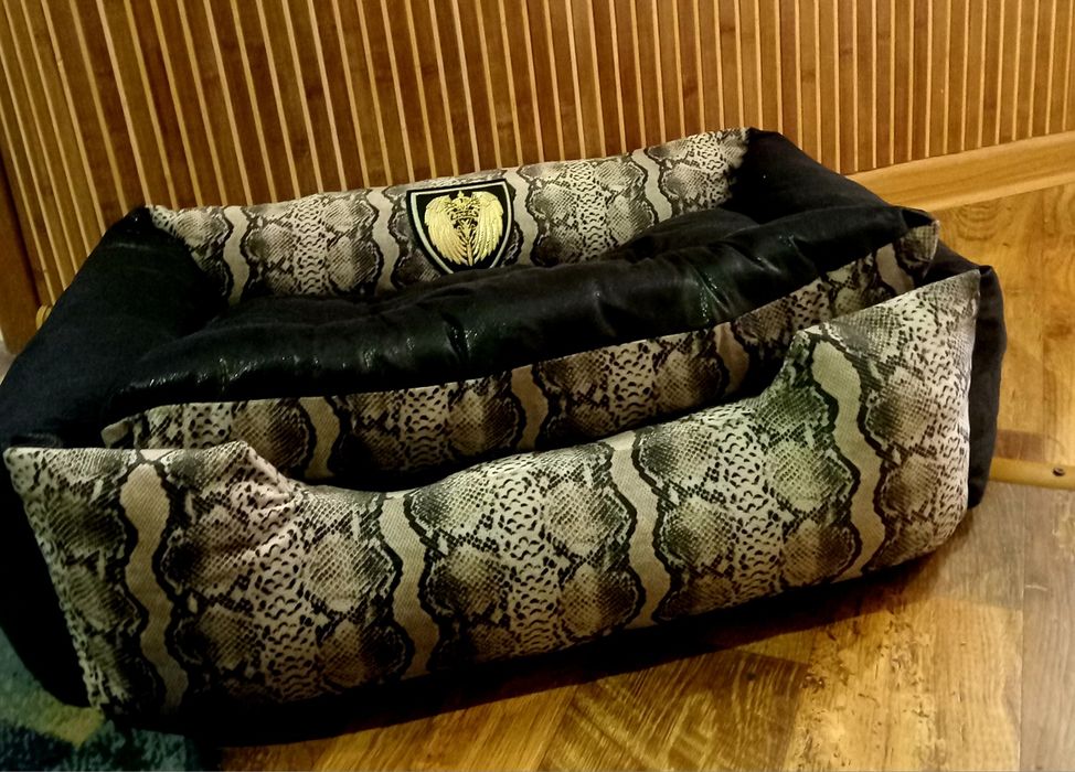 Лежак для  середніх собак