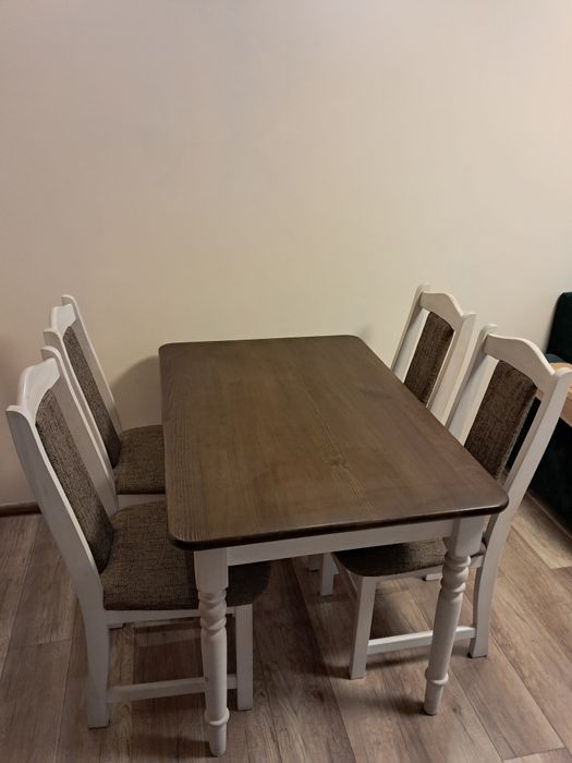 Sprzedam stół+4 krzesła